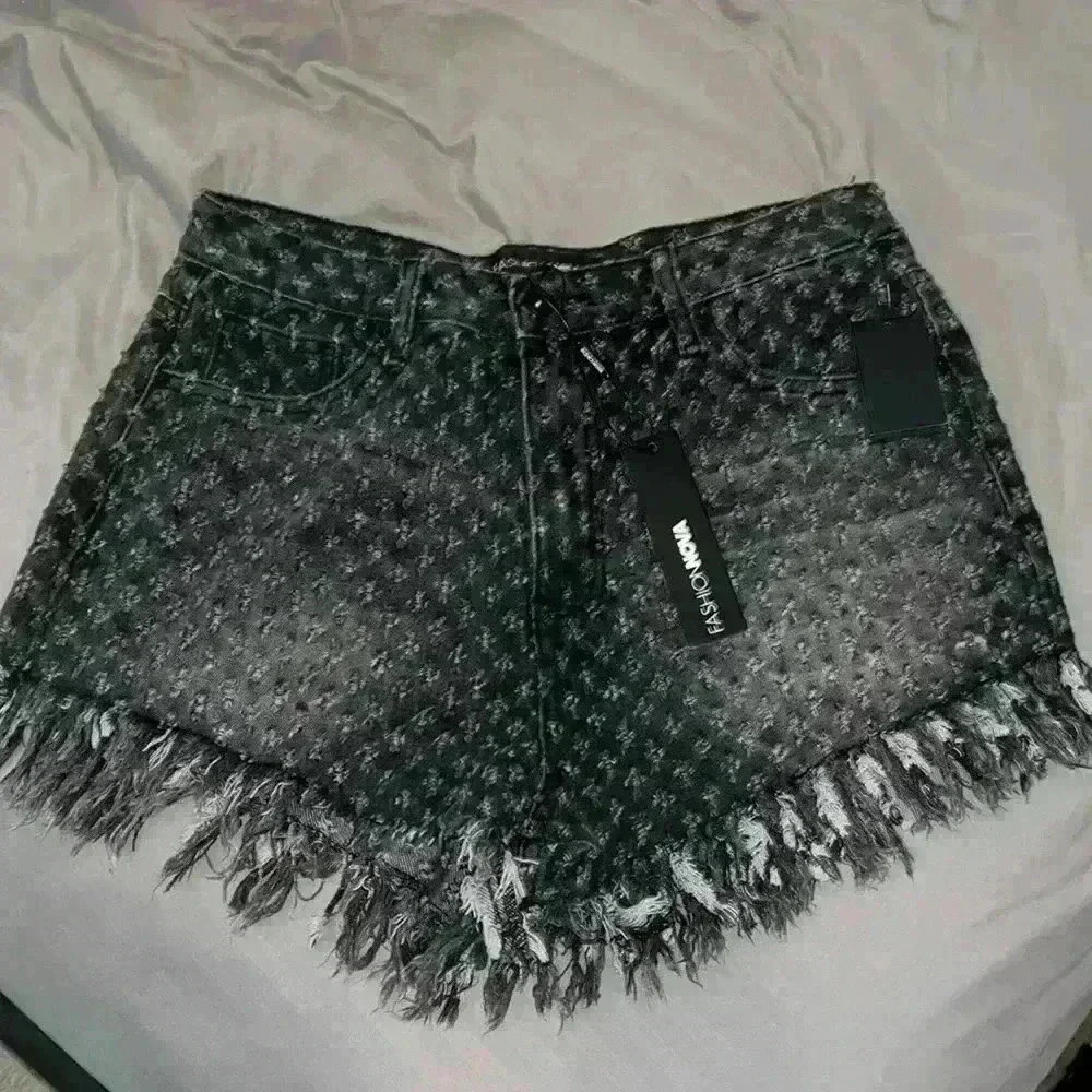 NWT FASHION NOVA SHORTS